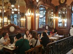 -Majestic Café