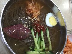 -拌来拌去石鍋拌飯(文鼎店)