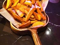 -DEEP·美式餐吧(五棵松华熙LIVE店)