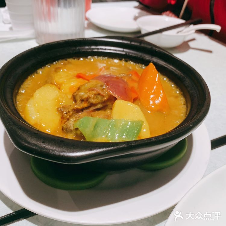 很好找，到得早的话也不排队