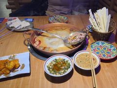 -洱火云南酸菜牛肉火锅(石景山当代商城店)