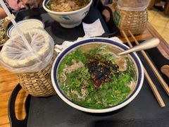 -云阿蛮云南生烫牛肉米线(奉贤路店)