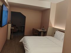 -汉庭(成都九眼桥牛王庙地铁站店)