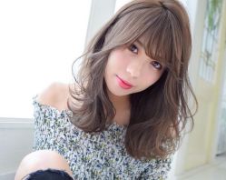 -变画·发型STUDIO