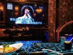-K+全国连锁KTV(绿地缤纷天地店)