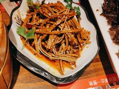 -胡桃里民谣酒馆