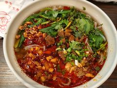 -爆炸头阿姨小四川正宗川味小吃(无任何分店)