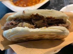腊牛肉夹馍-清真盛志望麻酱酿皮·非遗老字号