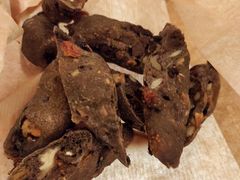 巧克力坚果法棒-红跑车(文三路店)