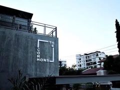 -ROAST coffee & eatery