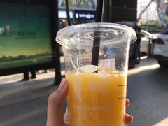 芒果瑞纳冰-瑞幸咖啡(新世界中心店)