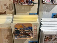 -猫的天空之城概念书店(束河店)