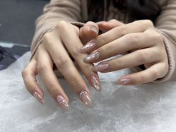 -芊屿芊浔美甲