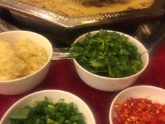 -山城年华老火锅(玉林店)