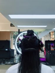 -诗悦发型烫染SALON