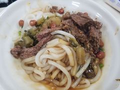 牛腩抱罗粉-阿阳牛腩腌面店