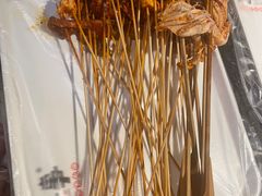 -两三事小郡肝串串香火锅(桂庙店)