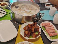 -四季喧黔味豆米火锅(万达广场店)