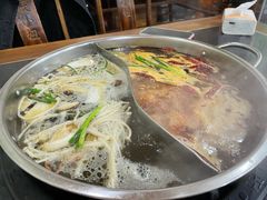 -重庆故事姊妹老火锅(财经学院店)
