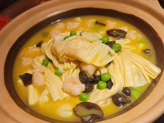 鲜虾滑焖腐竹-图味美小黄鱼·本地菜(景瀚店)