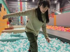 -极限PLAY运动娱乐新世界·团建派对潮玩休闲馆·室内蹦极高空游乐园