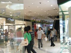 -上海世茂广场(南京东路店)