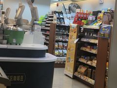 -全家便利店(宜山路站店)