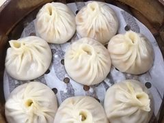 -莱莱小笼·乔艾