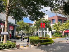 -观澜湖新城运动奥莱区