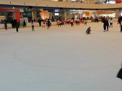 -冰纷万象滑冰场(赣州华润万象城店)