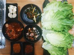 -肉甲韩国木炭烤肉(新壹街1店)
