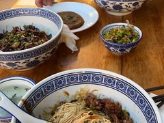 -沪西老弄堂面馆(定西路店)