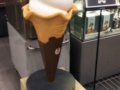 -LINE FRIENDS Garosu-gil Flagship Store