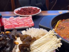 -沸炉重庆老火锅(军事博物馆店)