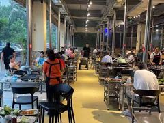 大堂-胡四哥特色火盆烧烤(总店)