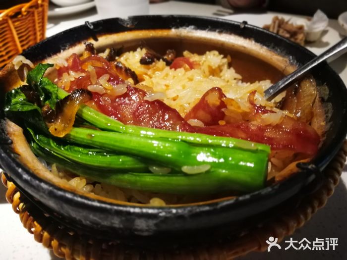 粤来记港式餐厅(凯旋路店)皇上皇腊味煲仔饭图片