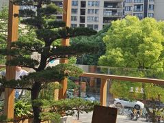 -瑞虹新天地月亮湾