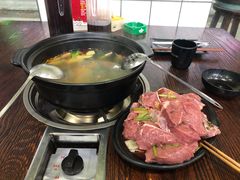 刀叉坨坨肉-陆记牛庄·碳锅龙虾烧烤(爱上花园店)