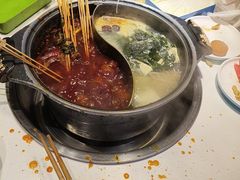 -钢管厂五区小郡肝串串香(蜀都万达店)