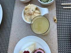 -亮马河饭店翠雅咖啡厅