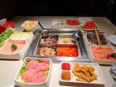 -海底捞火锅鲜切牛肉主题店(长寿路店)