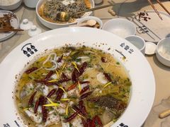 -渔语鱼酸菜鱼新川菜(来福士店)