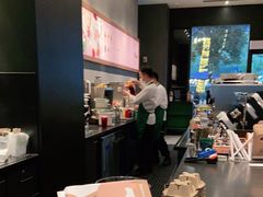 -星巴克(杭州湖滨银泰E区店)