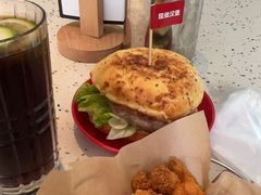 -必胜客(大坪英利店)