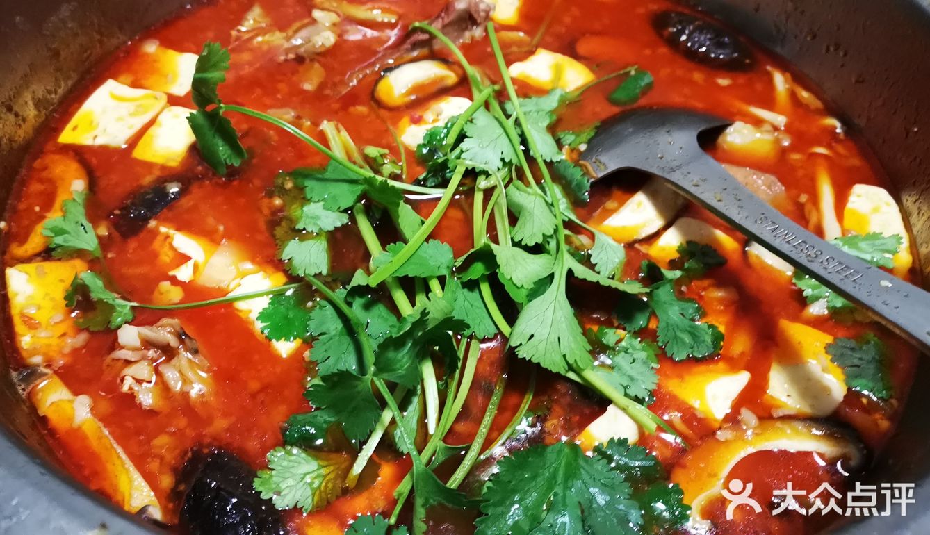哈哈 羊肉火锅湯的鲜味浓郁