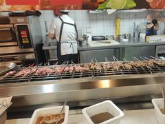 -四囍码头海鲜烧烤自助火锅(外滩南京东路悦荟广场店)