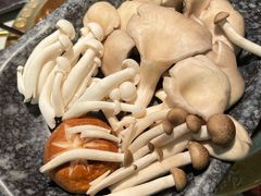 菌菇拼盘-哥老官重庆美蛙鱼头(宝山龙湖店)