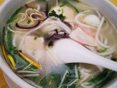 过桥米线-蝴蝶泉宾馆-中餐厅