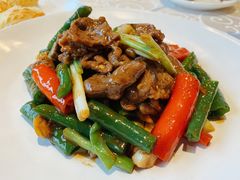 杭椒葱白炒黄牛肉-香山家宴