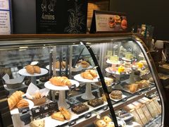 面包甜点陈列柜-星巴克(天津站区第二店)